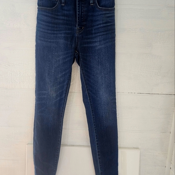 Madewell Denim - Madewell jeans size 27..curvy high-rise skinny